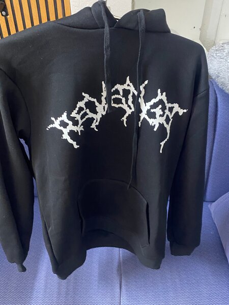 Sweat à capuche floral chic