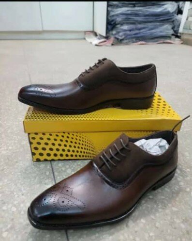 Men's classic leather shoes