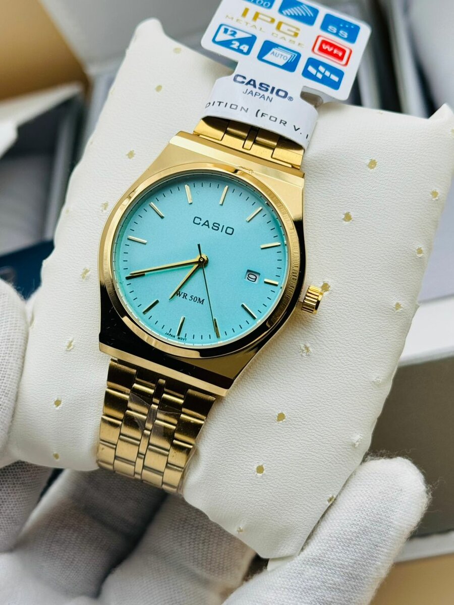 Montre Casio Dorée Étanche