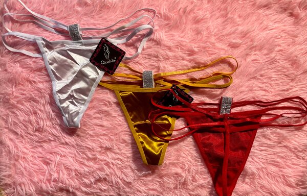 String femme en satin