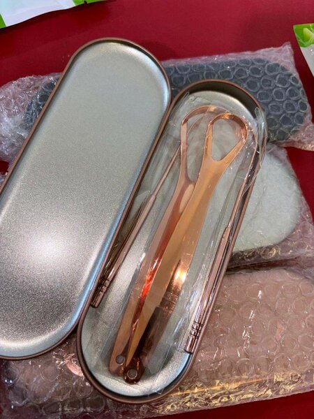 3 in 1 tongue scrappers