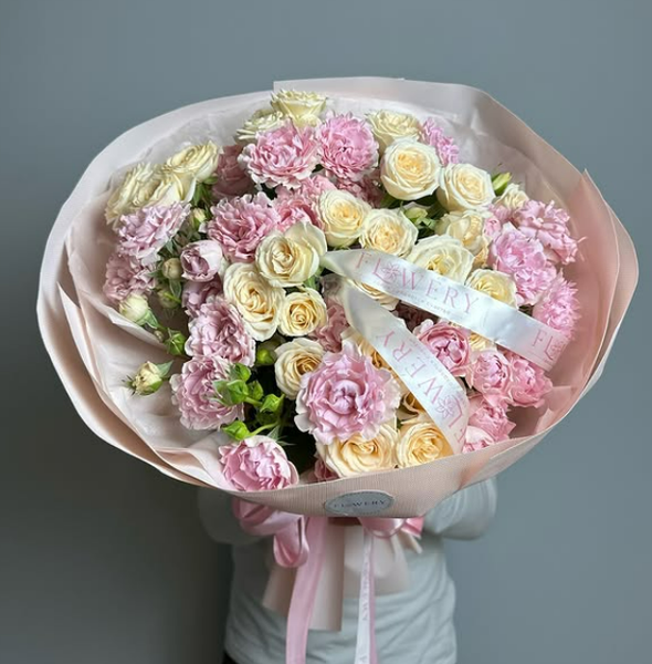 Подборка из самых нежных оттенков спрей роз 😍