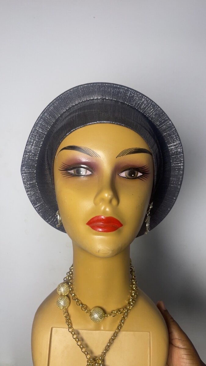 Chapeau Turban Gris Élégant