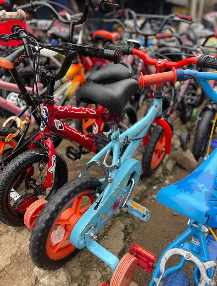 Vélos pour enfants colorés