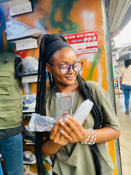 Anti blue light blocking eyeglasses