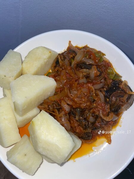 Délice d'Igname et Sauce