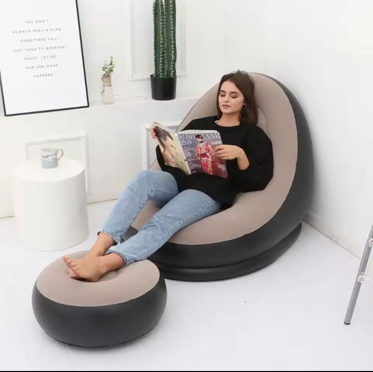 Fauteuil gonflable avec repose-pieds