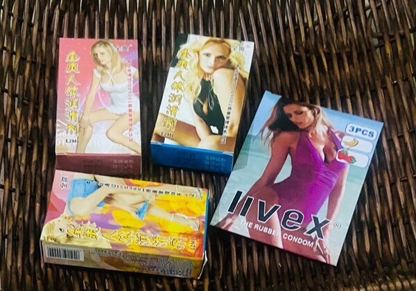 3 Préservatifs + 3 lubrifiants