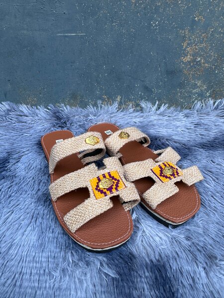 Sandales tissées ethniques
