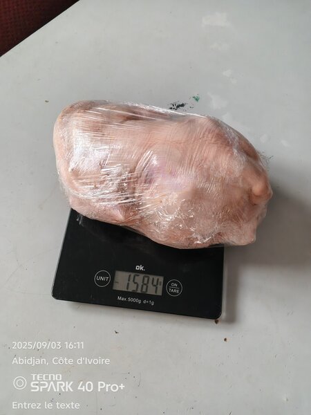 Poulet frais emballé sous vide