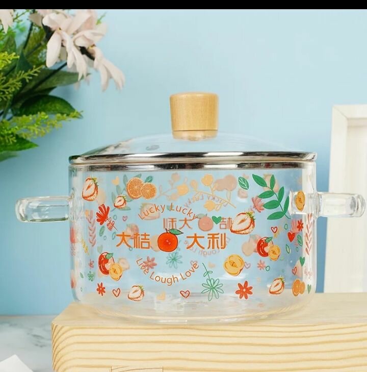 Casserole en verre transparent