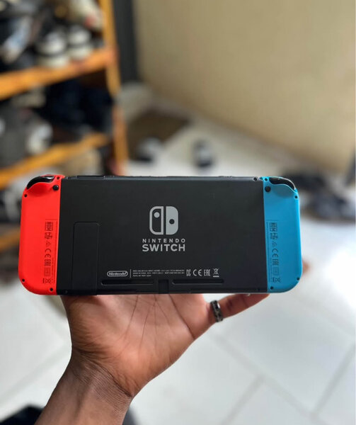Nintendo Switch avec Joy-Con
