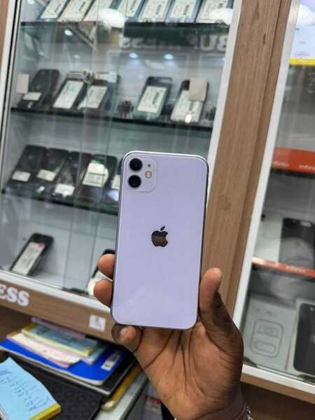 iPhone 11 64GB Violet