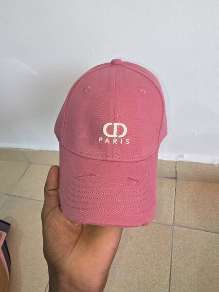 Casquette rose élégante