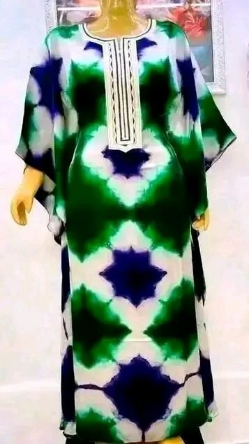 Caftan élégant en soie