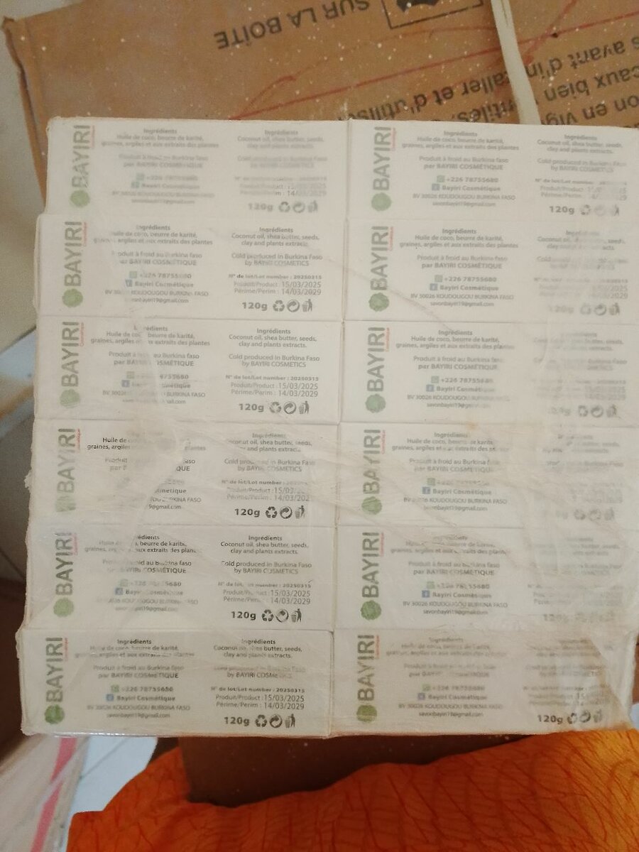 Savon gommant exfoliant Bayiri