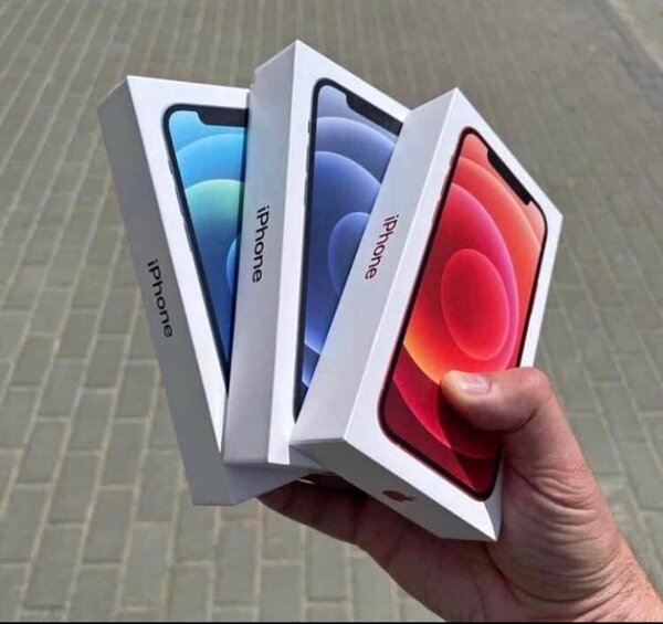 iPhone 12 128giga nouveau dans carton scellé