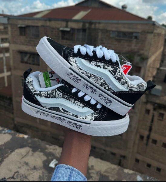 VANS KNU SKOOL ( avec la boîte)