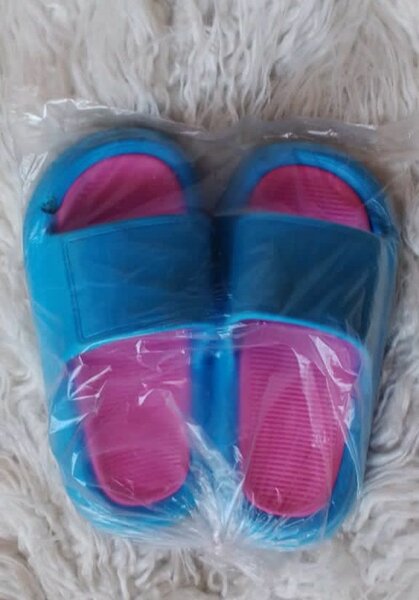 Kids slippers for sale