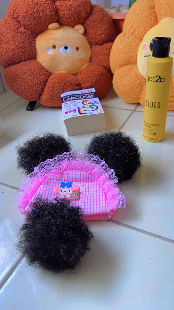 Postiche mignon pour bébé