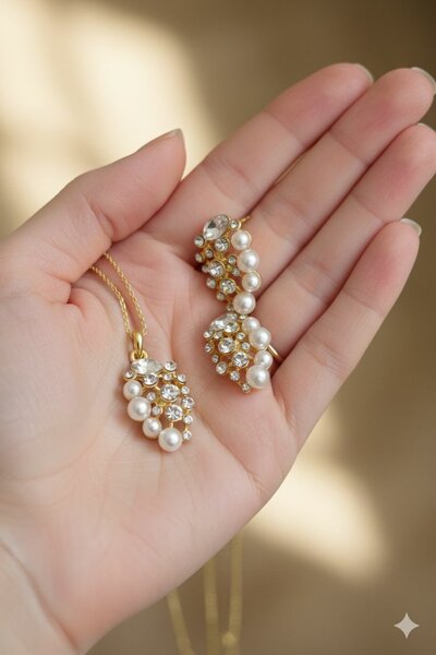 Parure perles et cristaux élégante