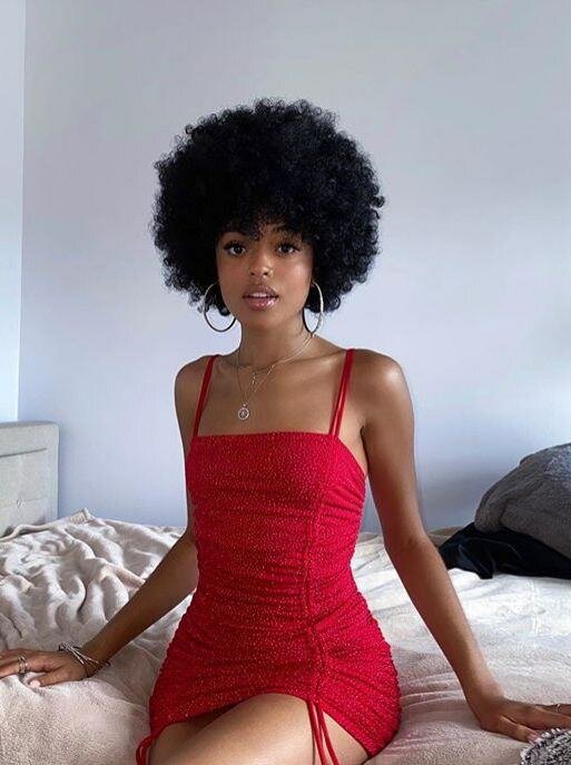 Robe courte élégante femme