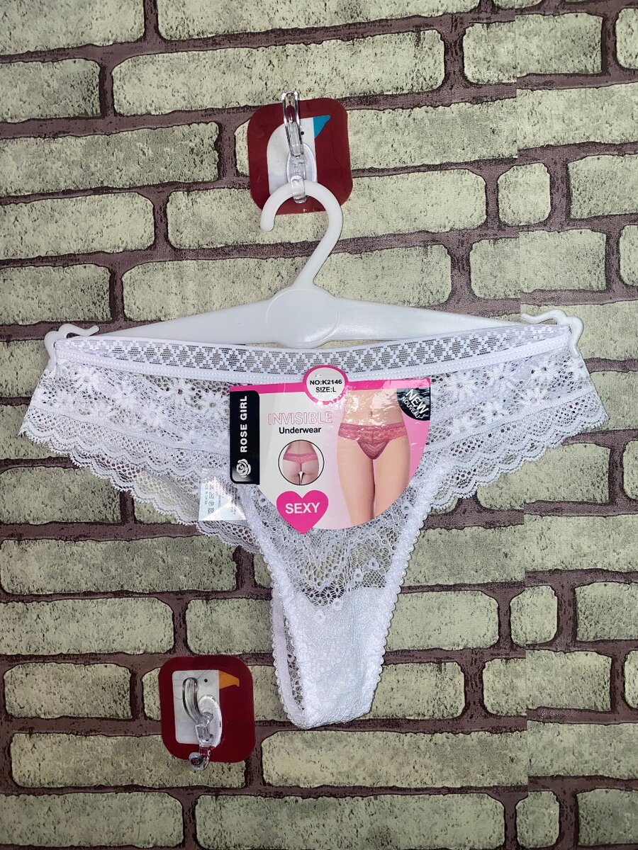 String sexy en dentelle pour femmes