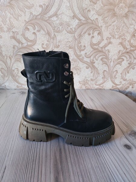 Женские ботинки. Натуральная кожа. 38 размер