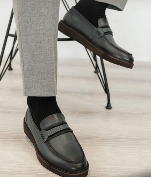 Men's moccasins