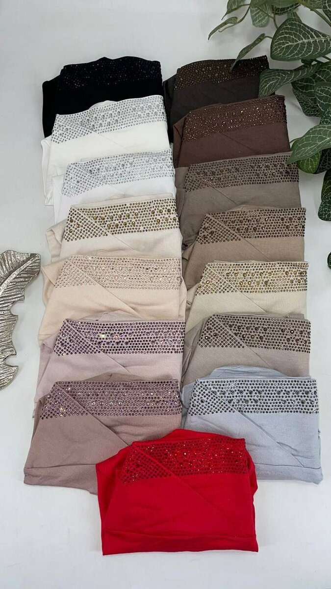 Бони со стразами