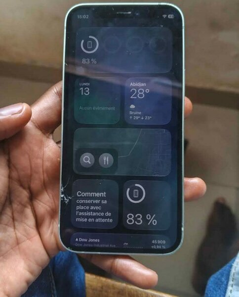 iPhone 12 d'occasion avec usure