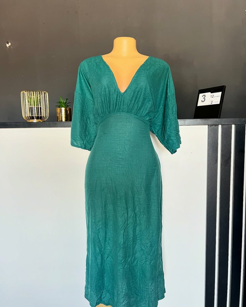  women's beautiful dress  Medium/Large