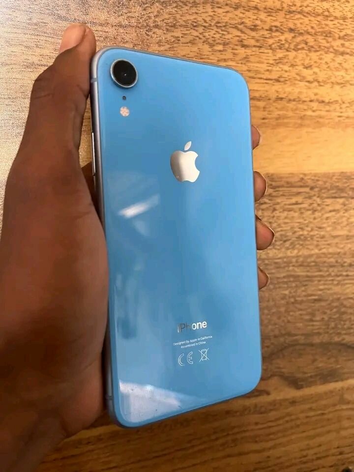 iPhone XR Bleu 64Go Débloqué