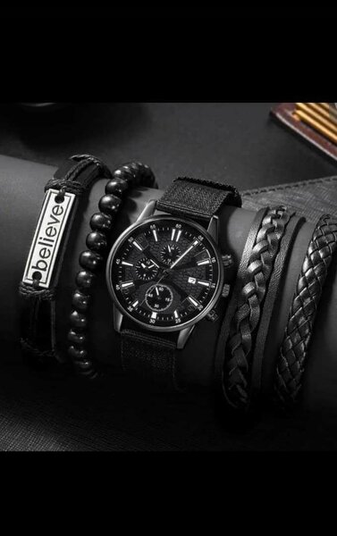 Montre homme noir avec bracelets