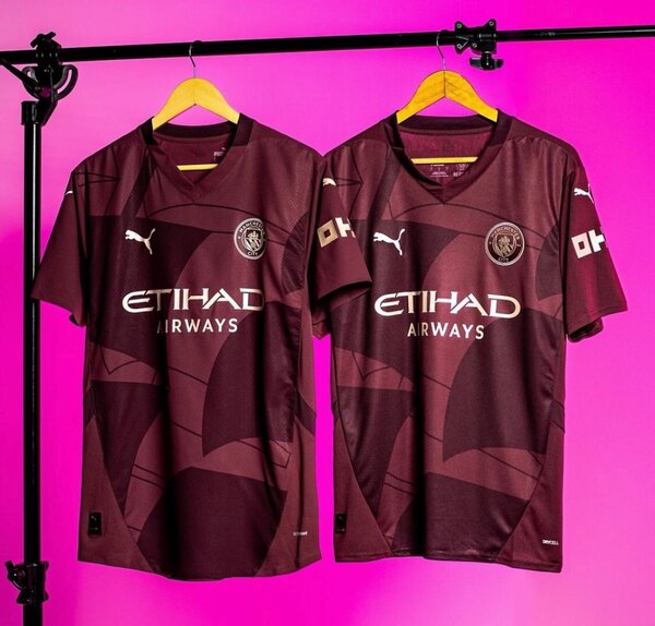 MANCHESTER CITYs JERSEY