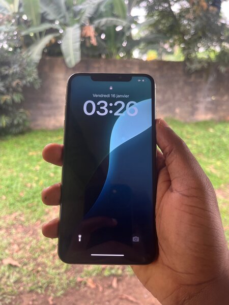 iPhone XS Max 64 Go Or