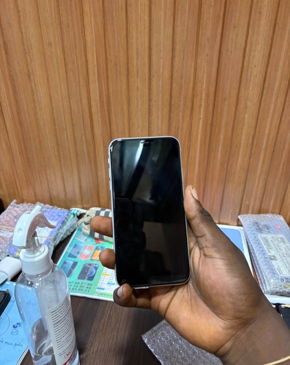 iPhone XR Blanc 64GB