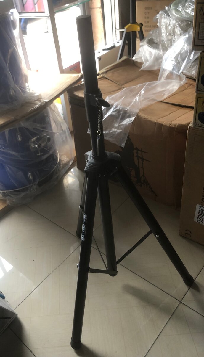 support de haut-parleur