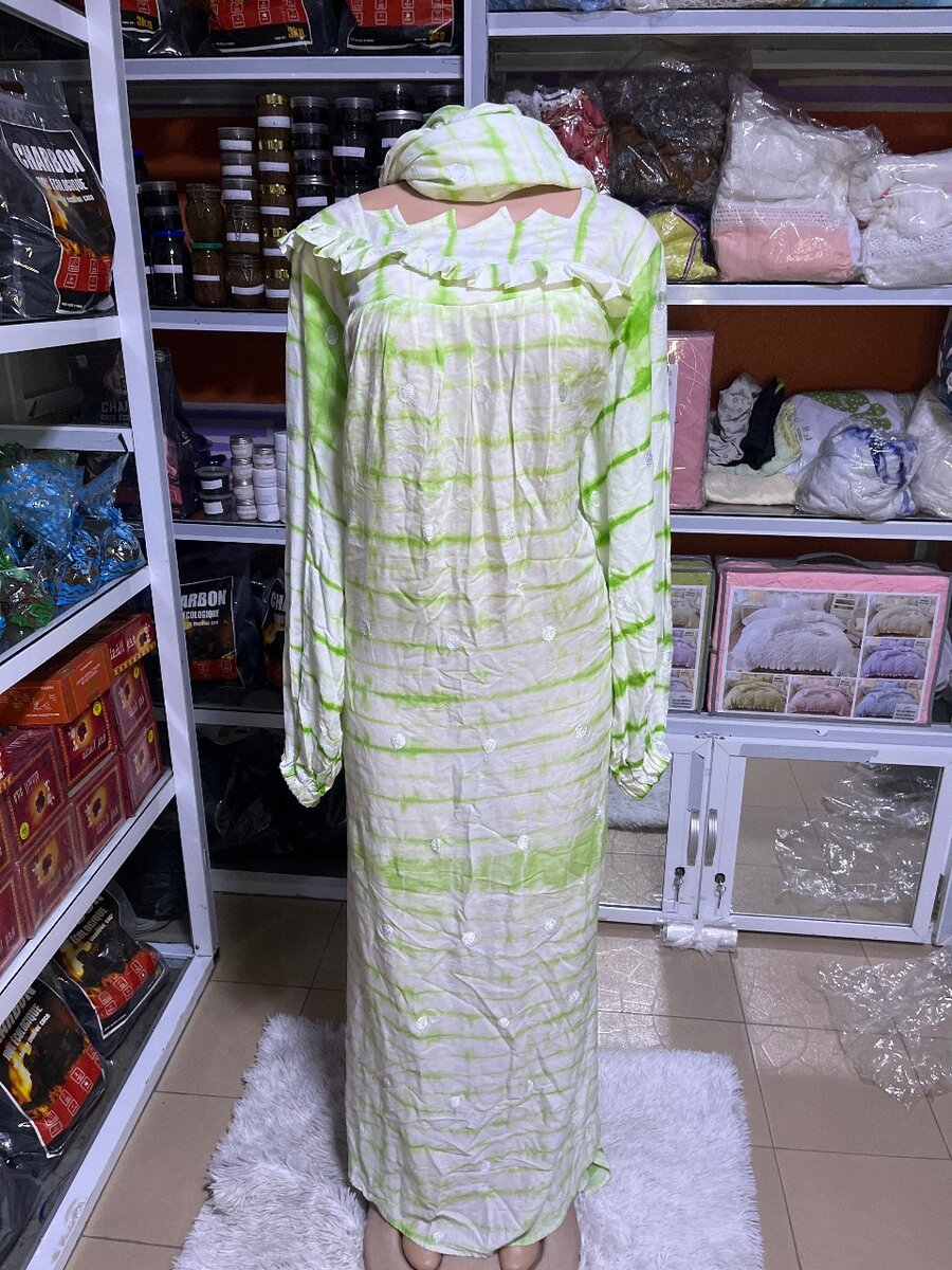 Robe longue à motifs verts