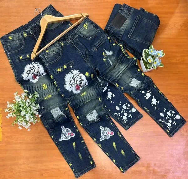 Jeans déchirés style urbain