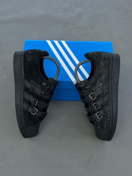 Baskets noires Adidas en daim