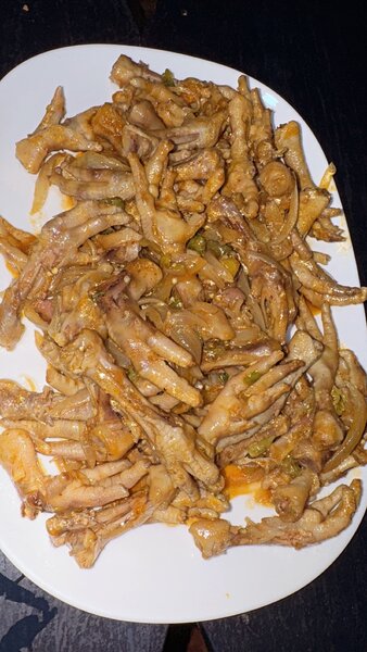 Pattes de poulet (1 patte 100)