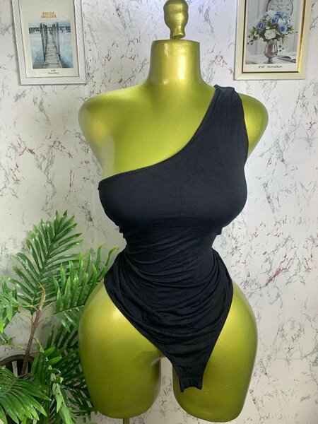 Body asymétrique noir femme