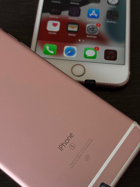 PRE-OWNED IPHONE 6S