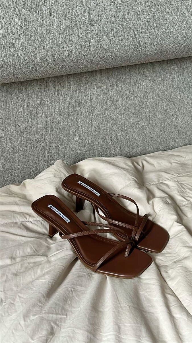 Sandales à talons fins en cuir