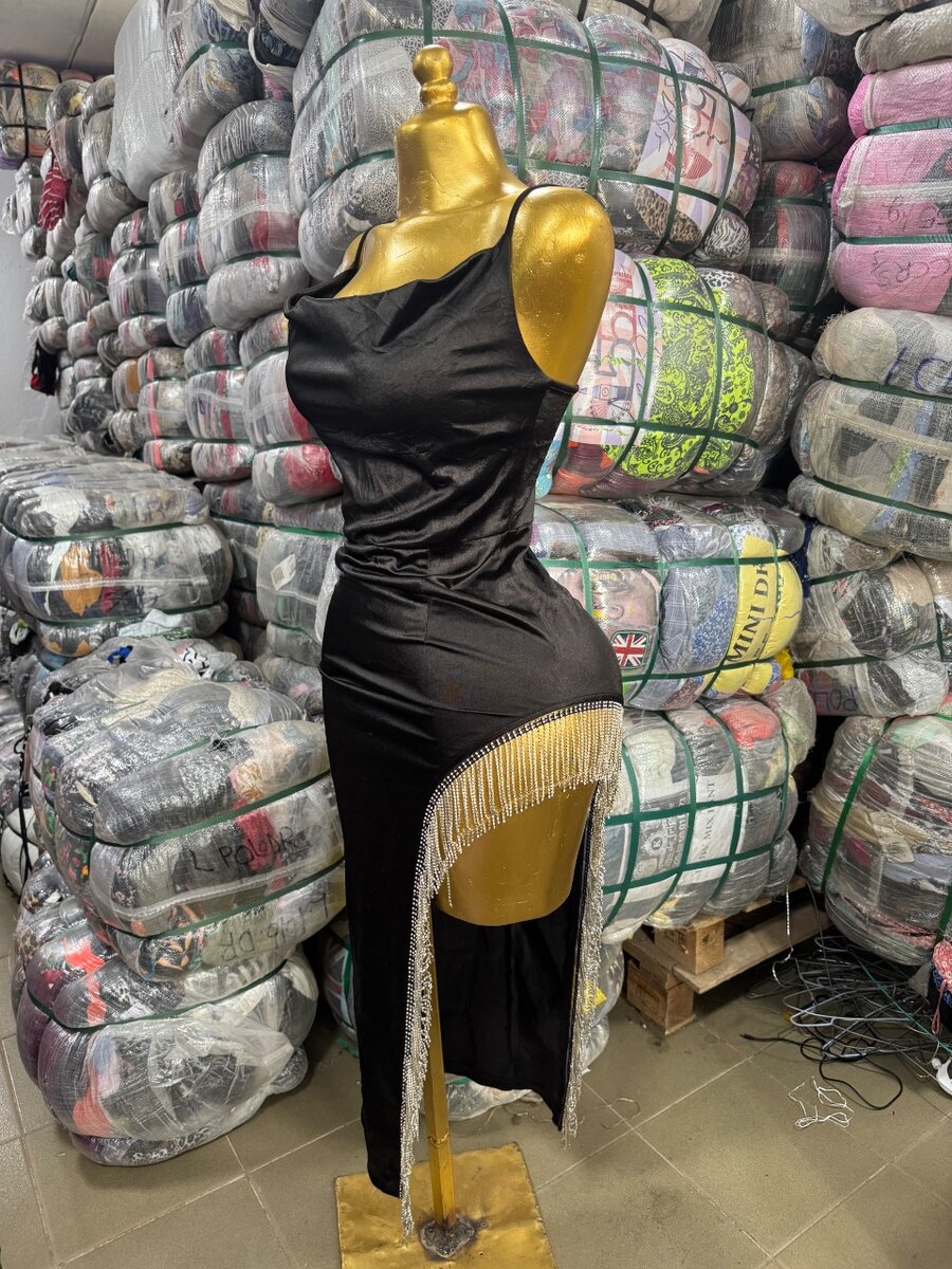 Robe soirée noire élégante