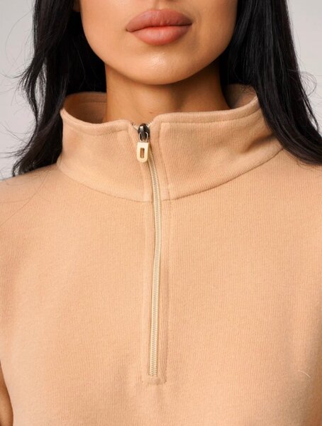 Женские костюмы