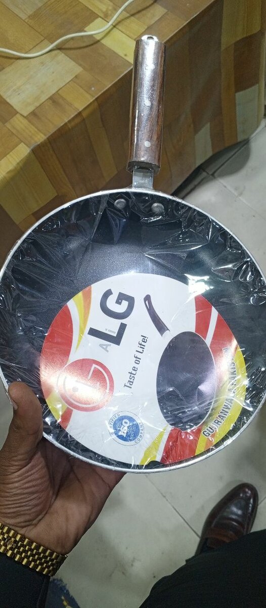 Fry pan