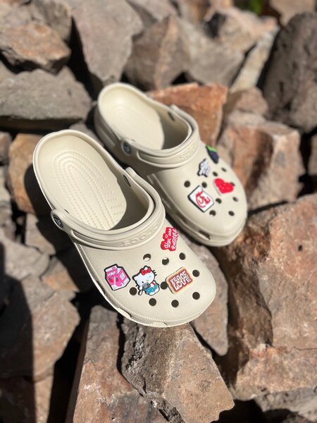 ICONIC CLASSIC CROCS