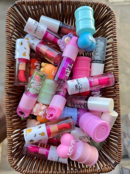 Lot 24gloss incolore